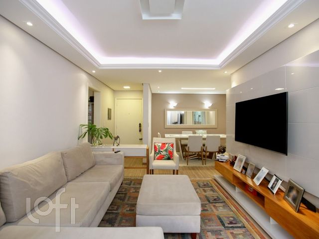 Apartamento com 120m², 3 dormitórios, 1 suíte, 2 vagas, Bela Vista em Porto Alegre