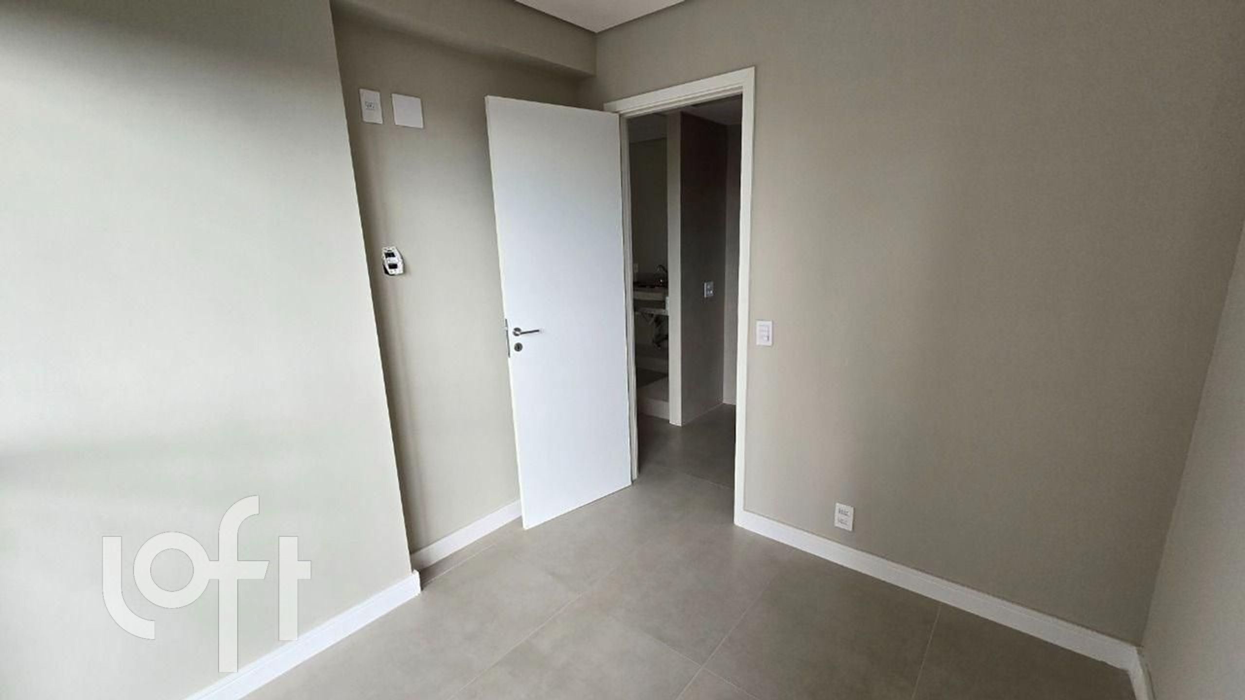 Apartamento à venda com 2 quartos, 62m² - Foto 4