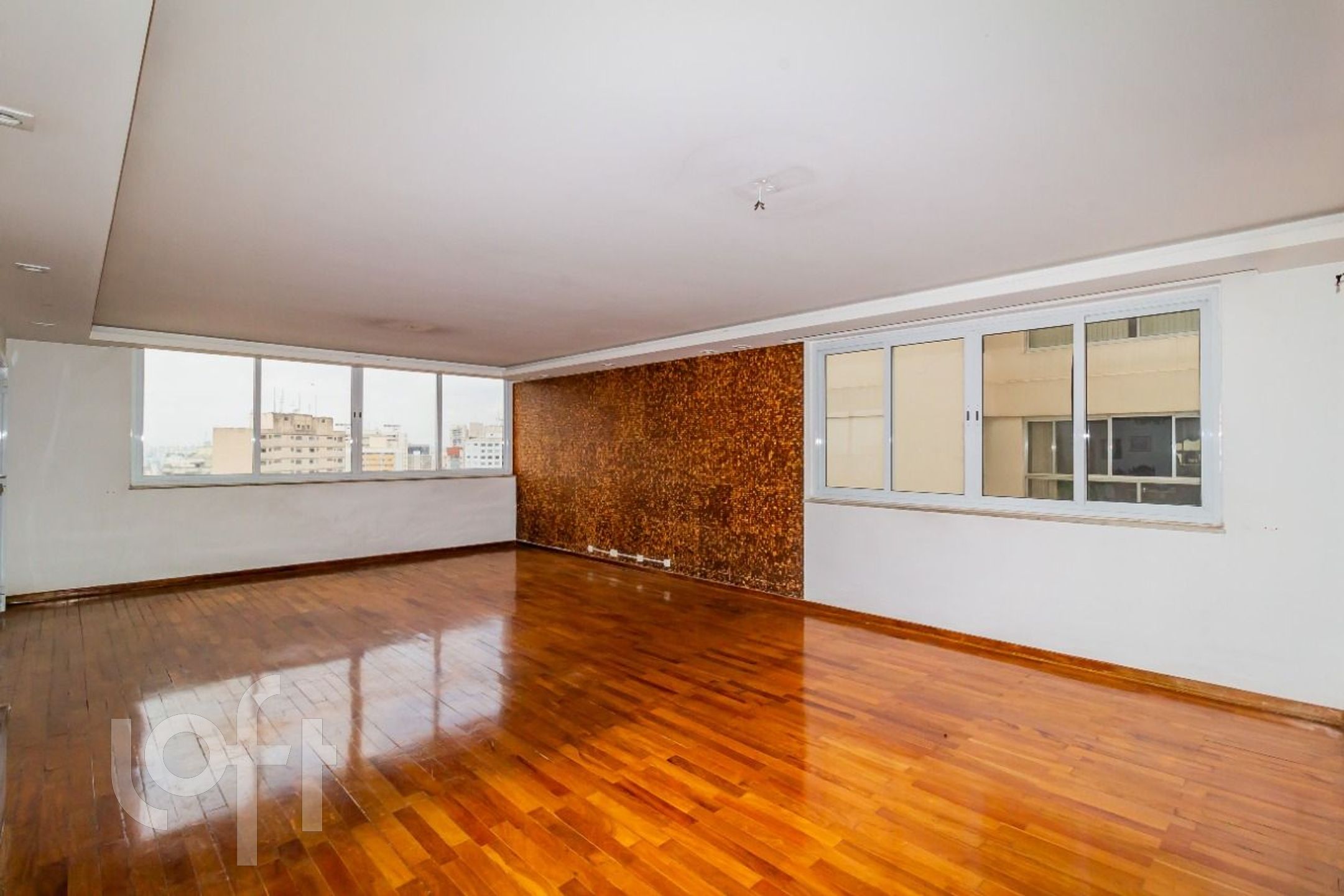 Apartamento à venda em Morro dos Ingleses com 340 m², 4 quartos, 3 vagas