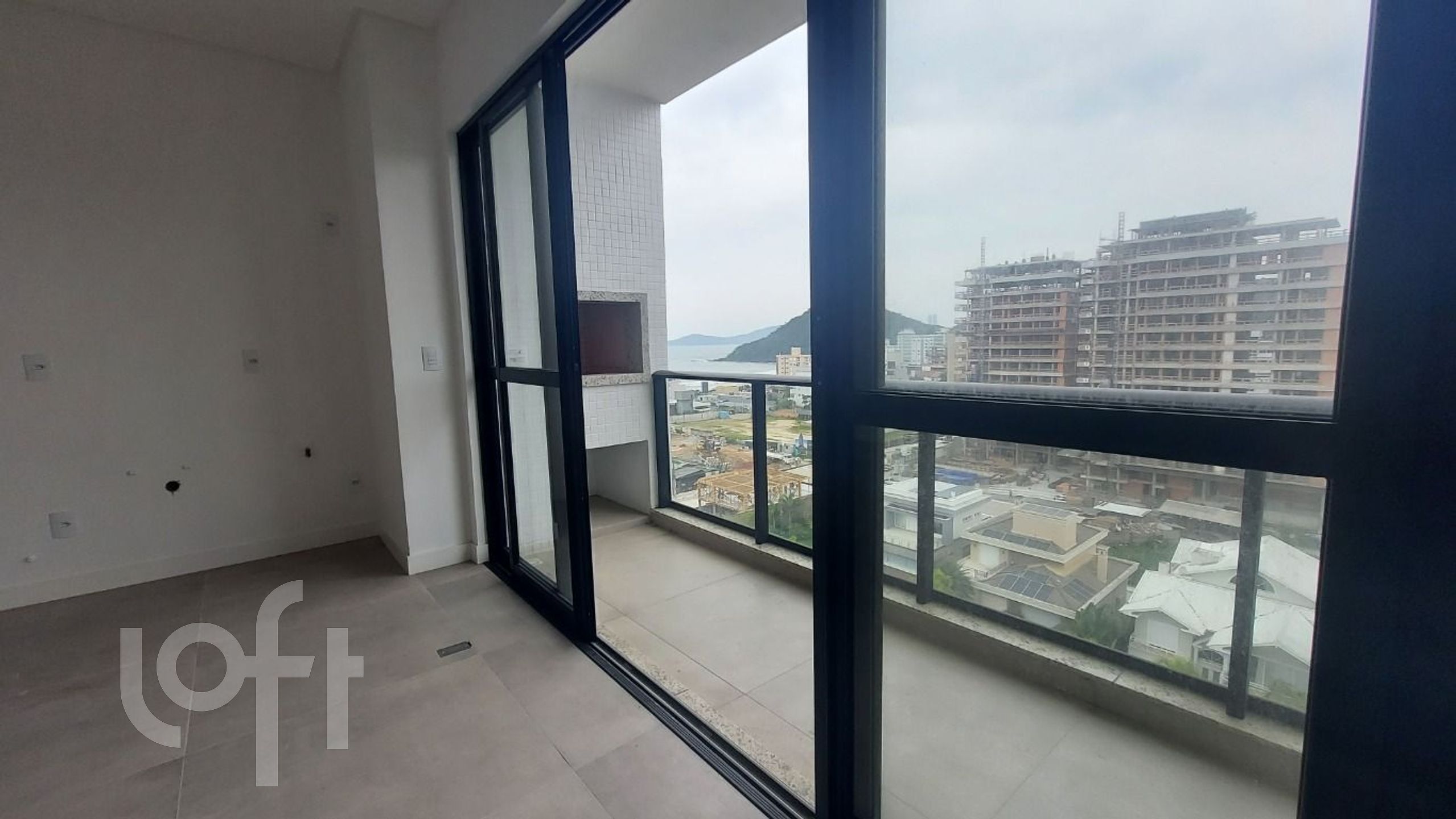 Apartamentos com 118m², 3 quartos, 3 suítes, 2 garagens, no bairro Praia Brava em Itajaí