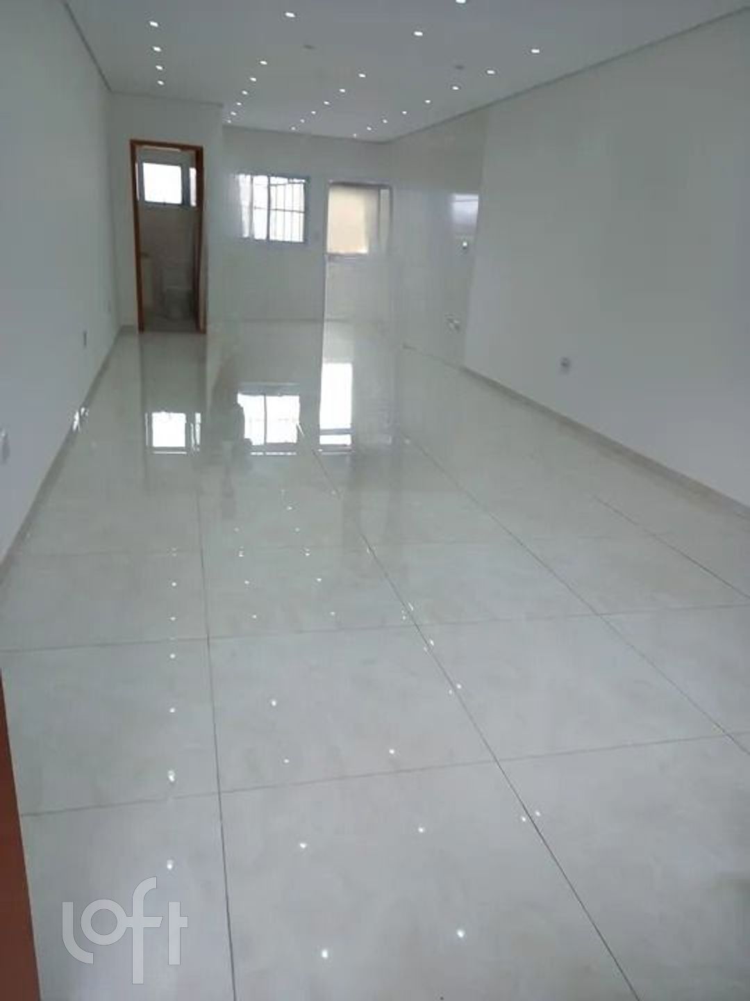 Casa à venda com 3 quartos, 180m² - Foto 1