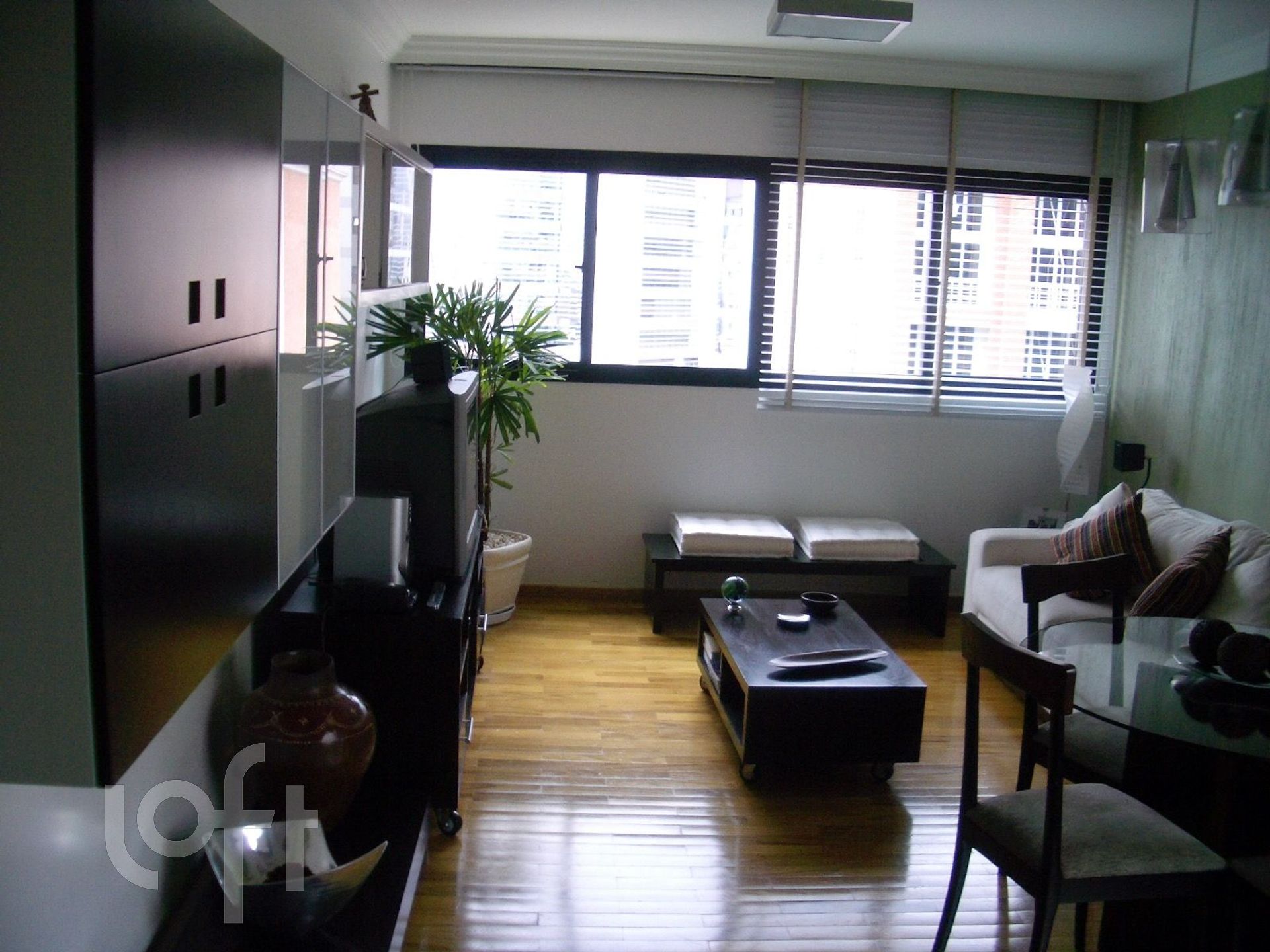 Apartamento à venda com 2 quartos, 84m² - Foto 2