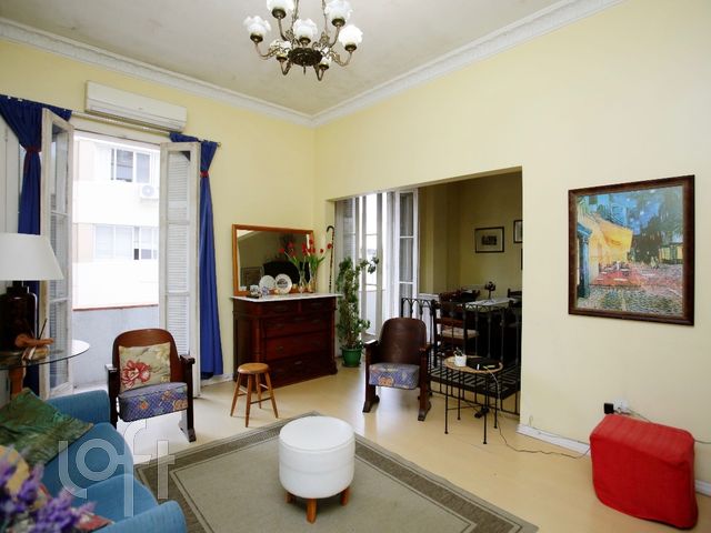 Apartamento com 137m², 4 dormitórios, Independência em Porto Alegre
