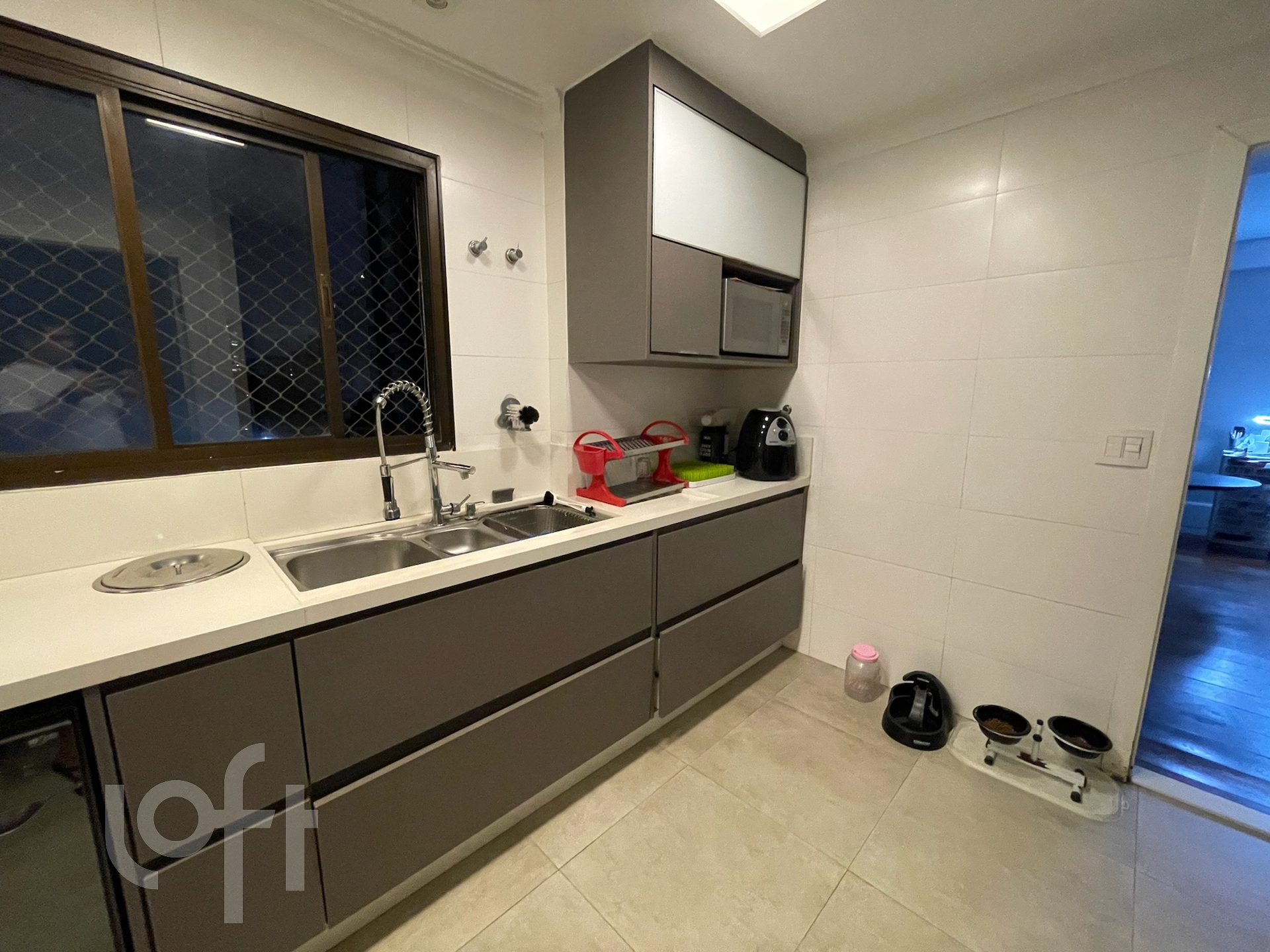 Apartamento à venda com 3 quartos, 180m² - Foto 15