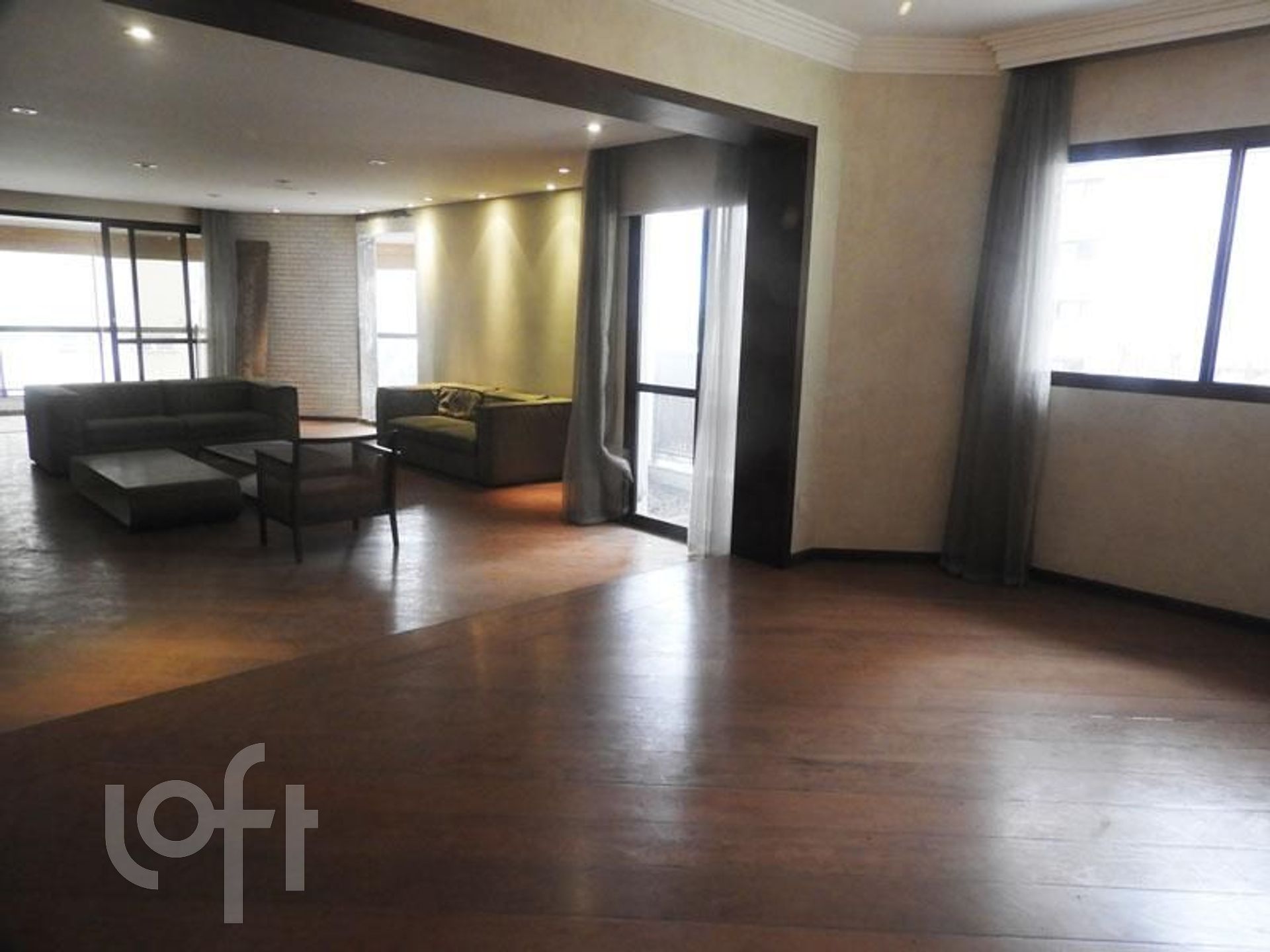 Apartamento à venda com 4 quartos, 360m² - Foto 1