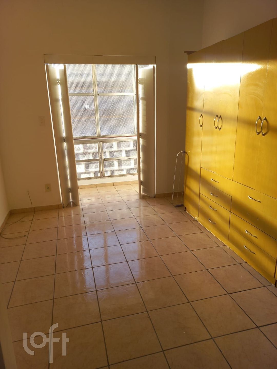 Apartamento à venda com 1 quarto, 42m² - Foto 1