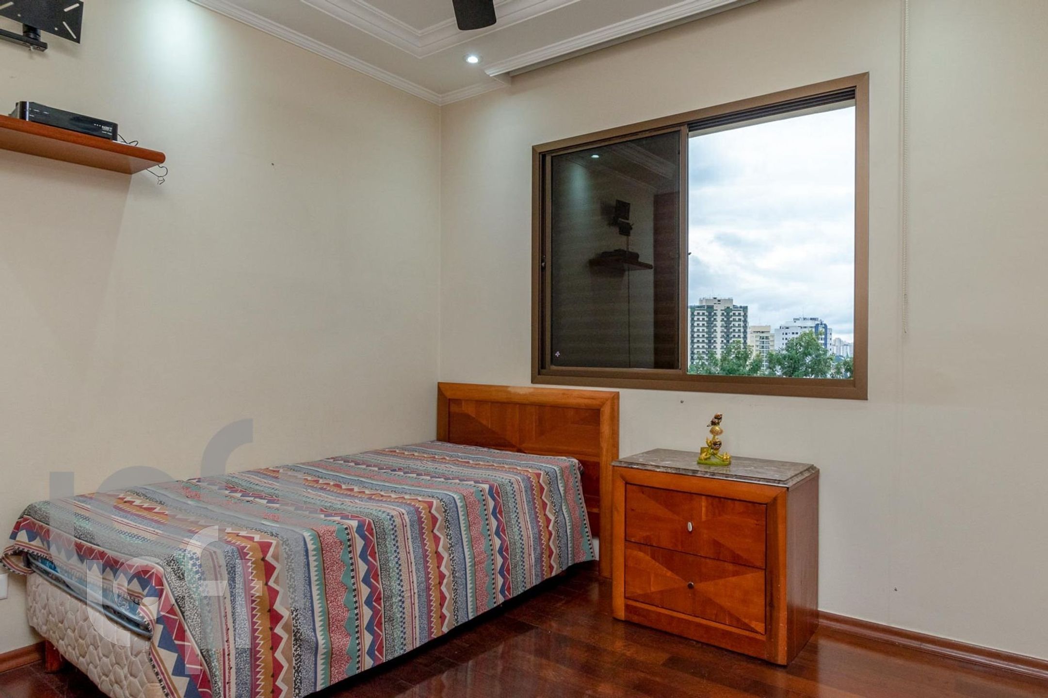 Apartamento à venda com 4 quartos, 145m² - Foto 8