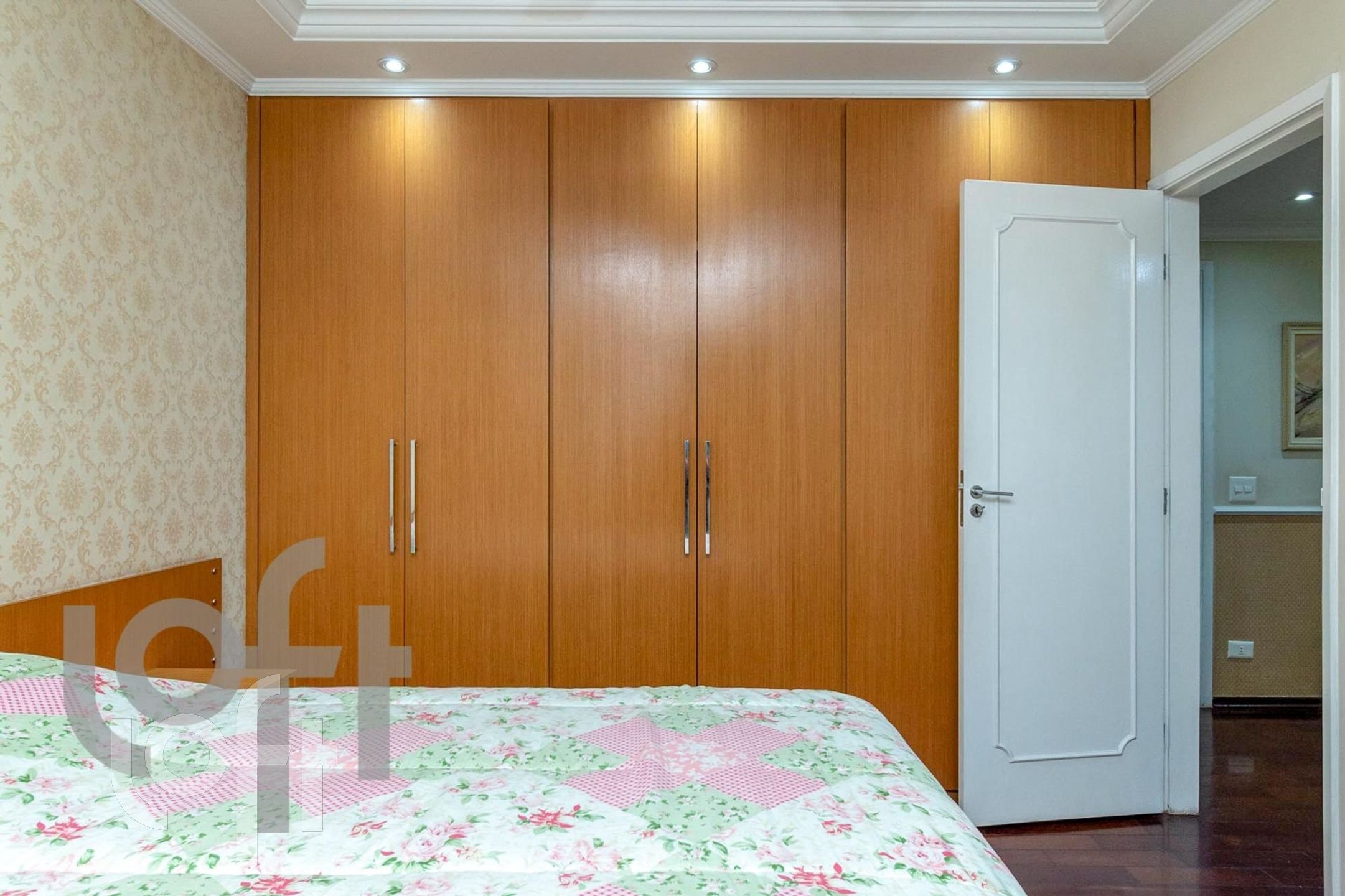 Apartamento à venda com 4 quartos, 145m² - Foto 11