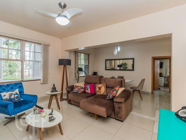 Apartamento com 88m², 2 dormitórios, 2 vagas, Jardim Botânico em Porto Alegre