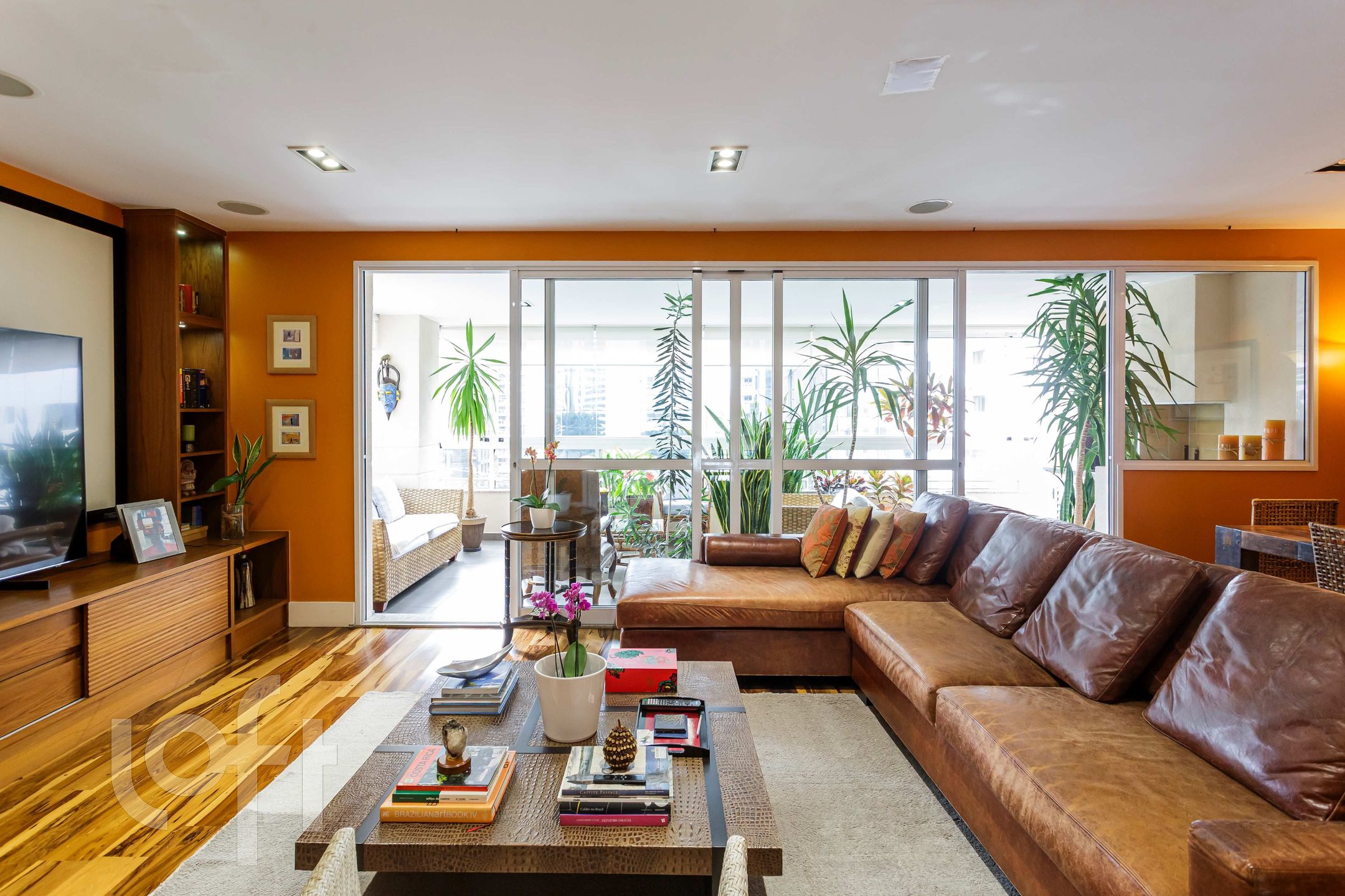 Apartamento à venda em Itaim Bibi com 188 m², 3 qu
