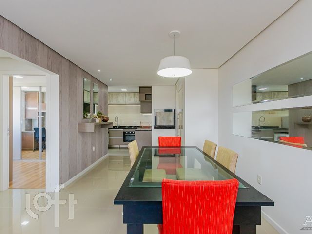 Apartamento com 71m², 2 dormitórios, 1 suíte, 2 vagas, Jardim Botânico em Porto Alegre