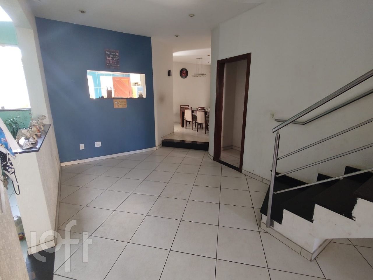 Casa à venda com 4 quartos, 276m² - Foto 1