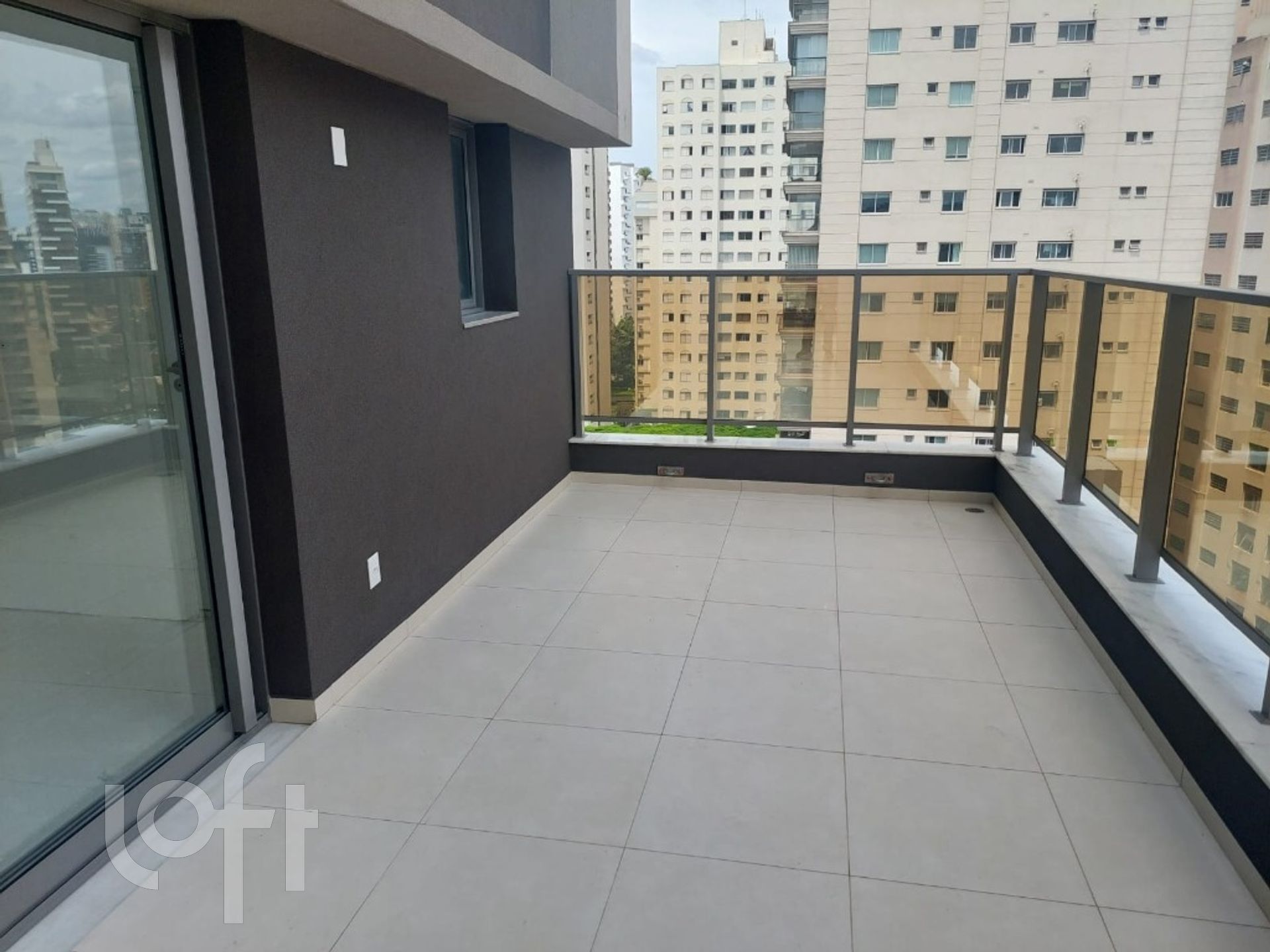 Apartamento à venda com 3 quartos, 265m² - Foto 3