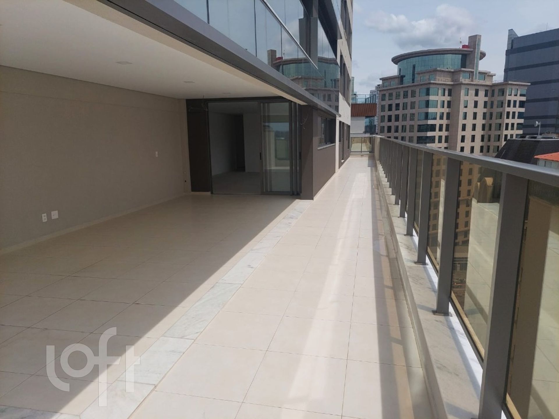 Apartamento à venda com 3 quartos, 265m² - Foto 5