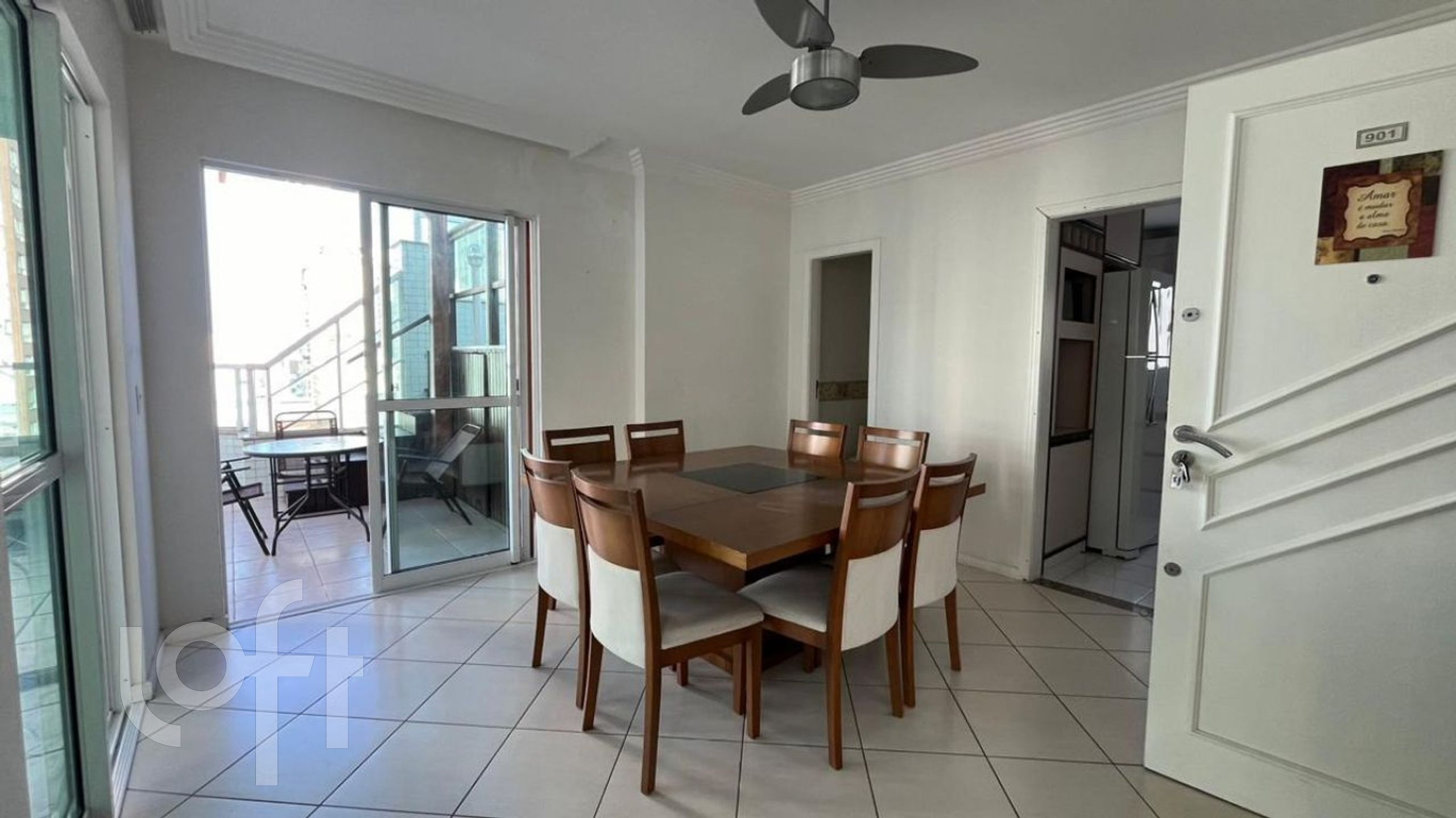 Apartamentos com 180m², 3 quartos, 3 suítes, 3 garagens, no bairro Centro em Balneário Camboriú