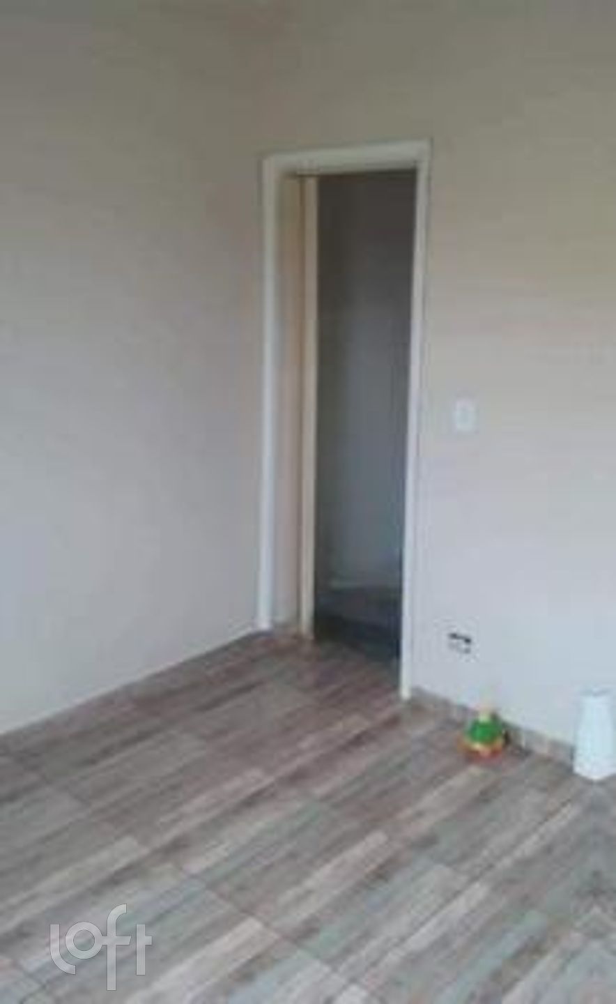 Casa à venda com 2 quartos, 100m² - Foto 1