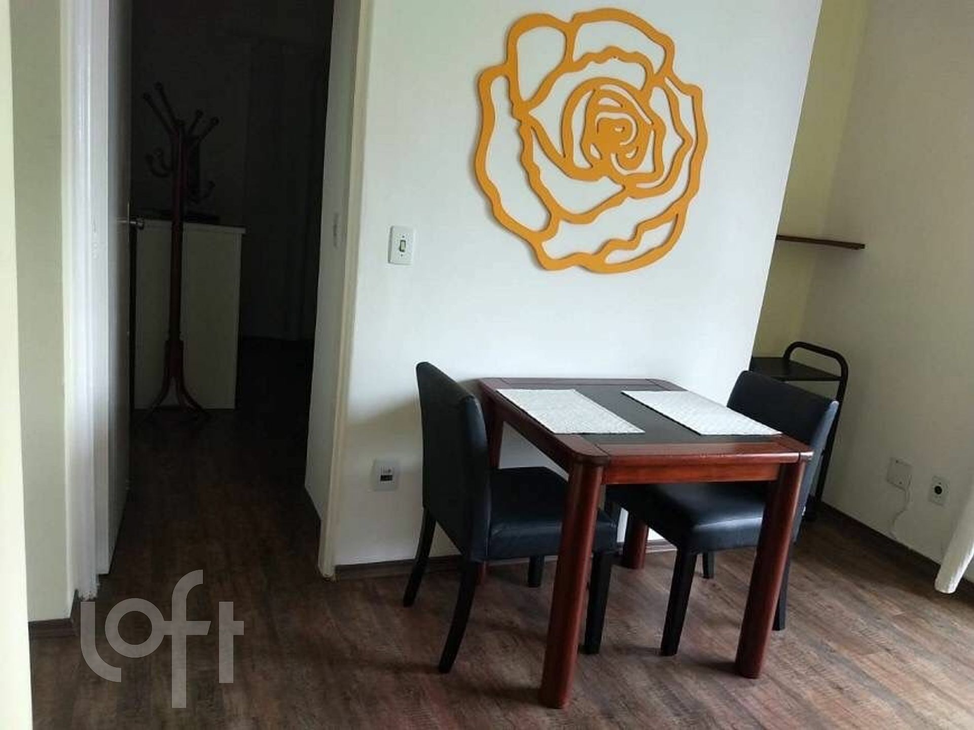 Apartamento à venda com 1 quarto, 42m² - Foto 2