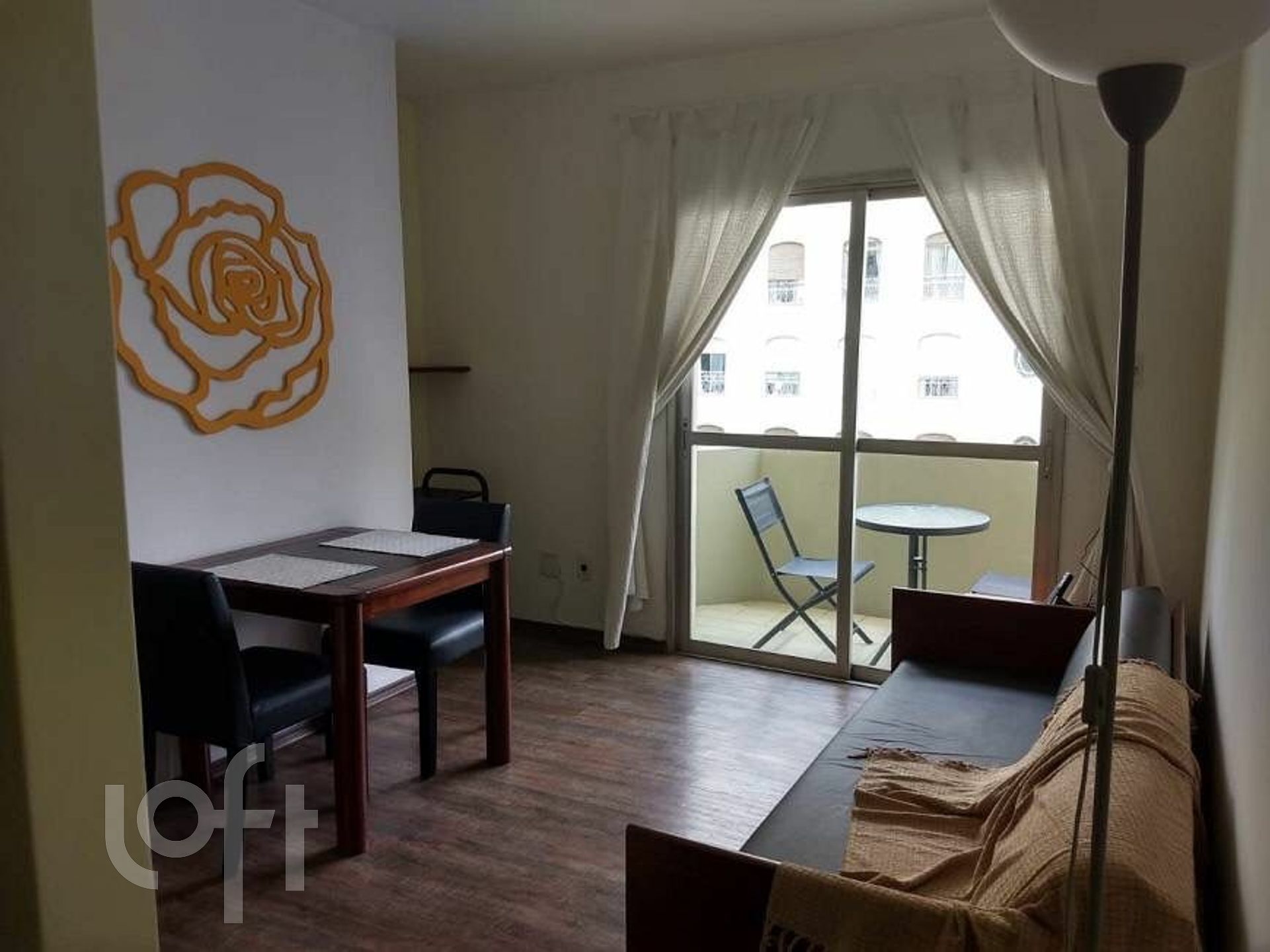 Apartamento à venda com 1 quarto, 42m² - Foto 1