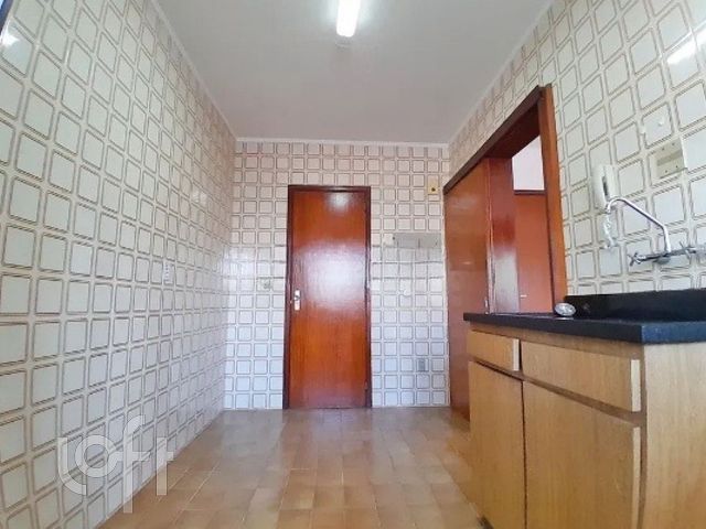 Apartamento com 86m², 3 dormitórios, 1 vaga, Floresta em Porto Alegre