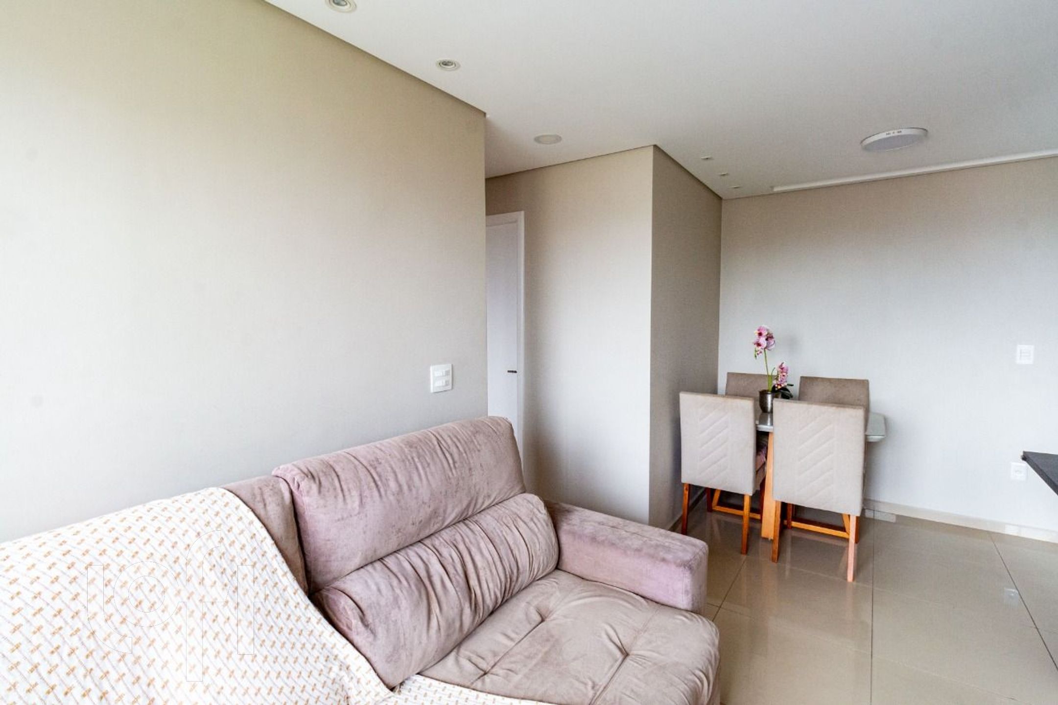 Apartamento à venda com 1 quarto, 53m² - Foto 2