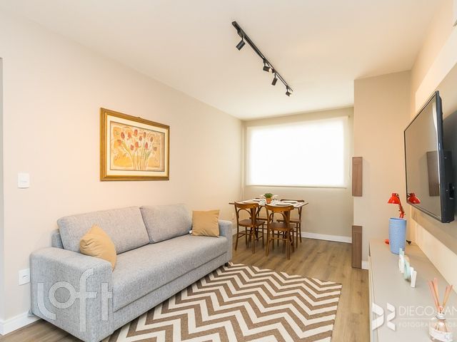 Apartamento com 51m², 2 dormitórios, 1 suíte, 1 vaga, Independência em Porto Alegre