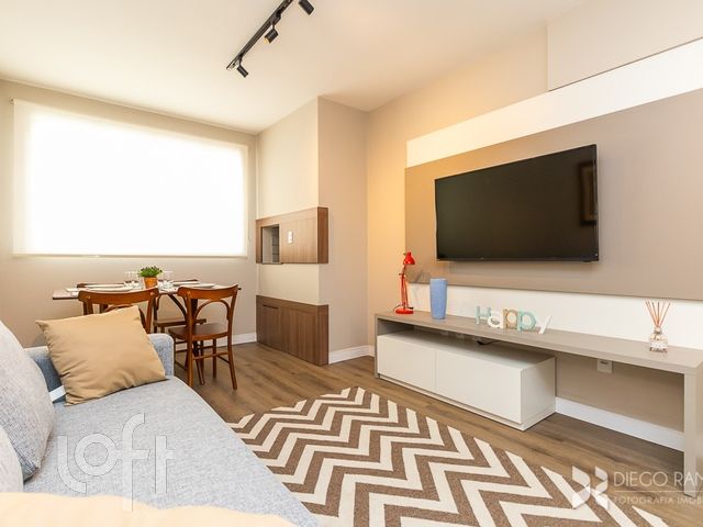 Apartamento com 51m², 2 dormitórios, 1 suíte, 1 vaga, Independência em Porto Alegre