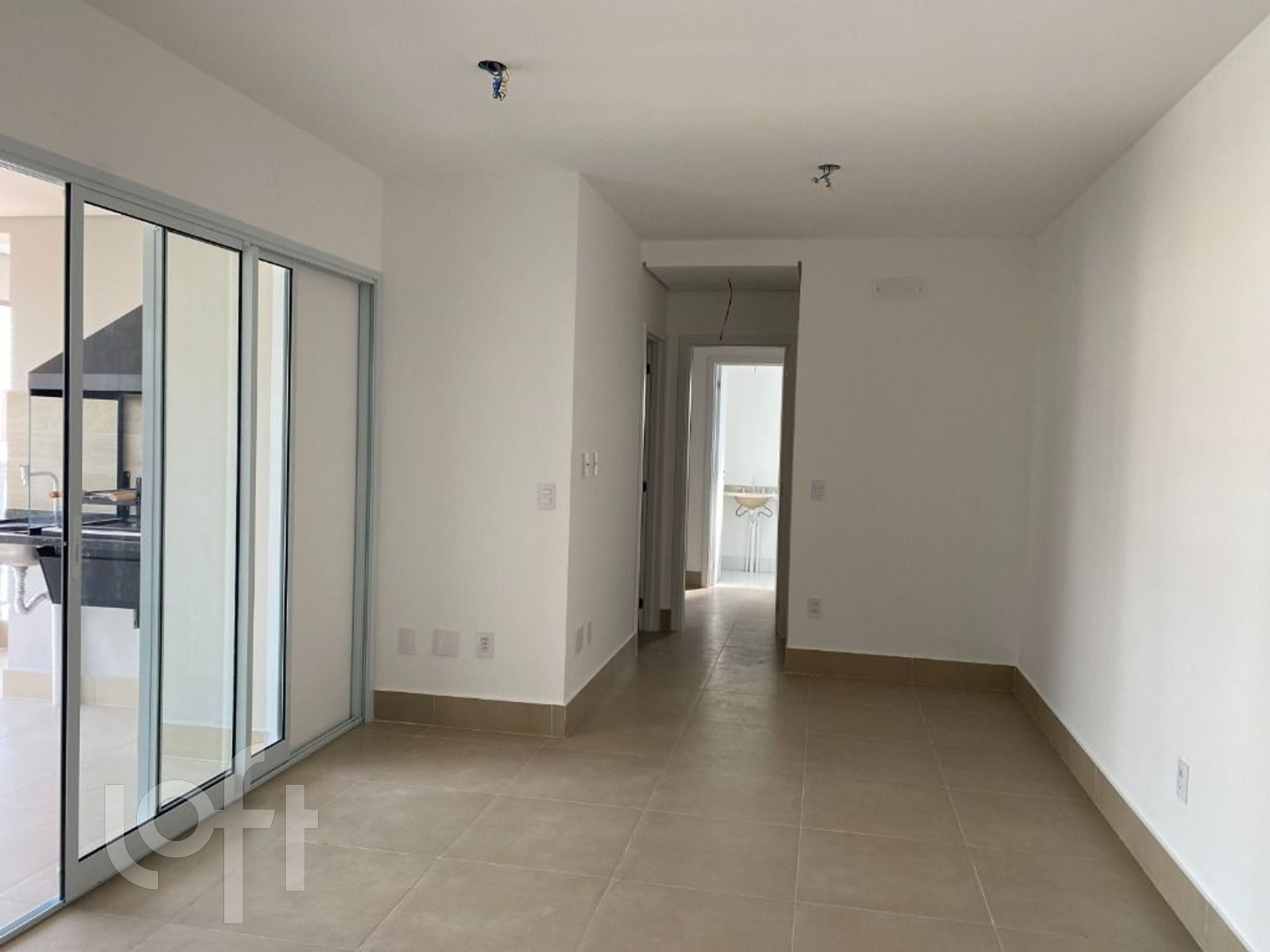 Apartamento à venda com 2 quartos, 67m² - Foto 7