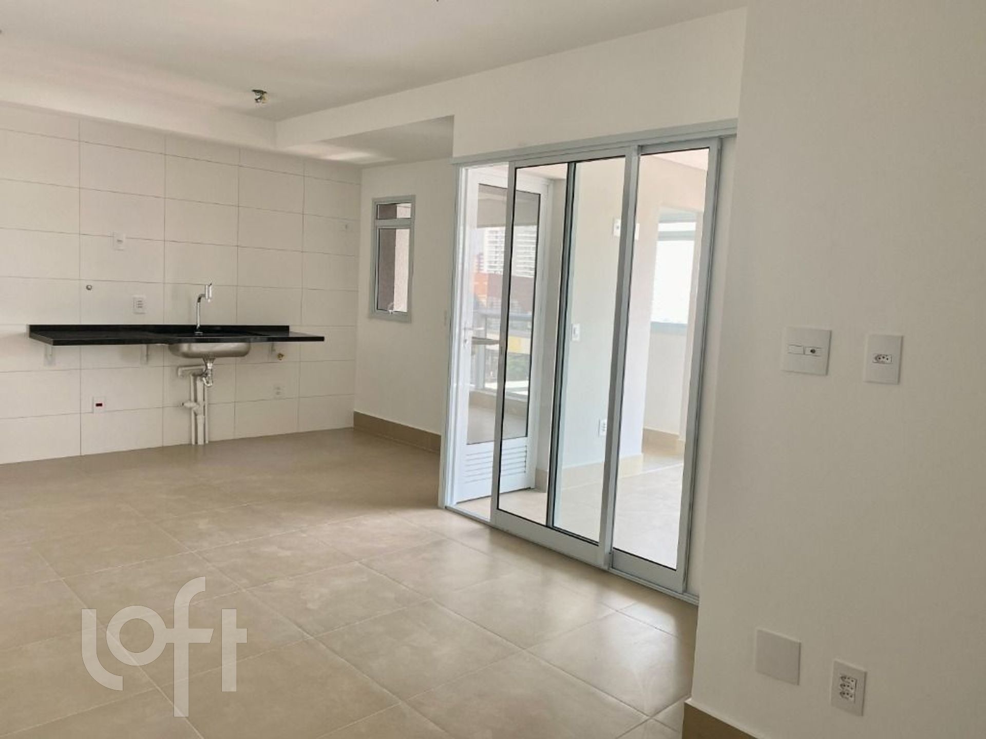 Apartamento à venda com 2 quartos, 67m² - Foto 2