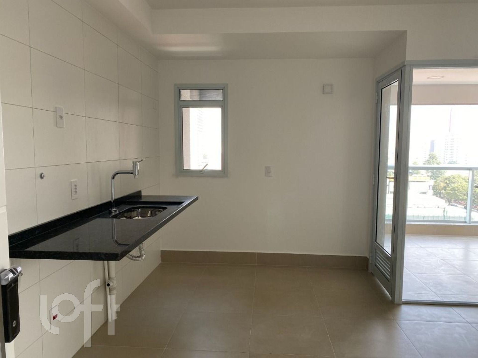 Apartamento à venda com 2 quartos, 67m² - Foto 3