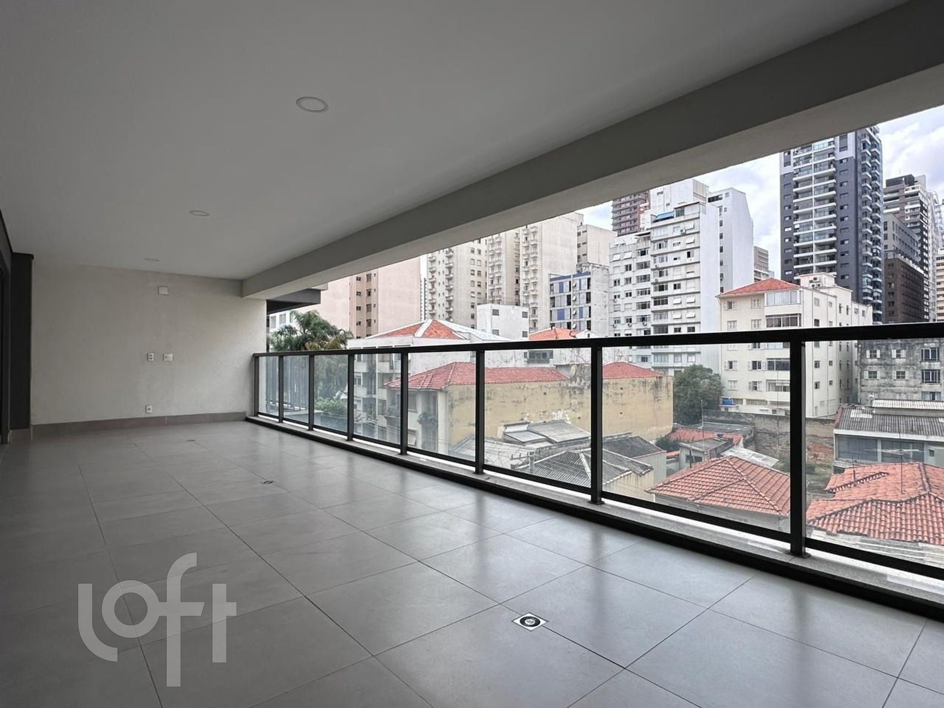 Apartamento à venda com 3 quartos, 162m² - Foto 9