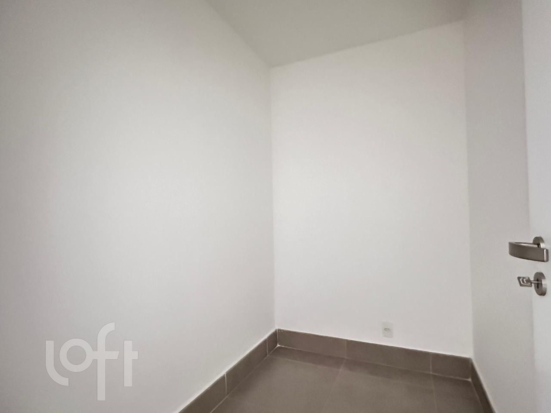 Apartamento à venda com 3 quartos, 162m² - Foto 18