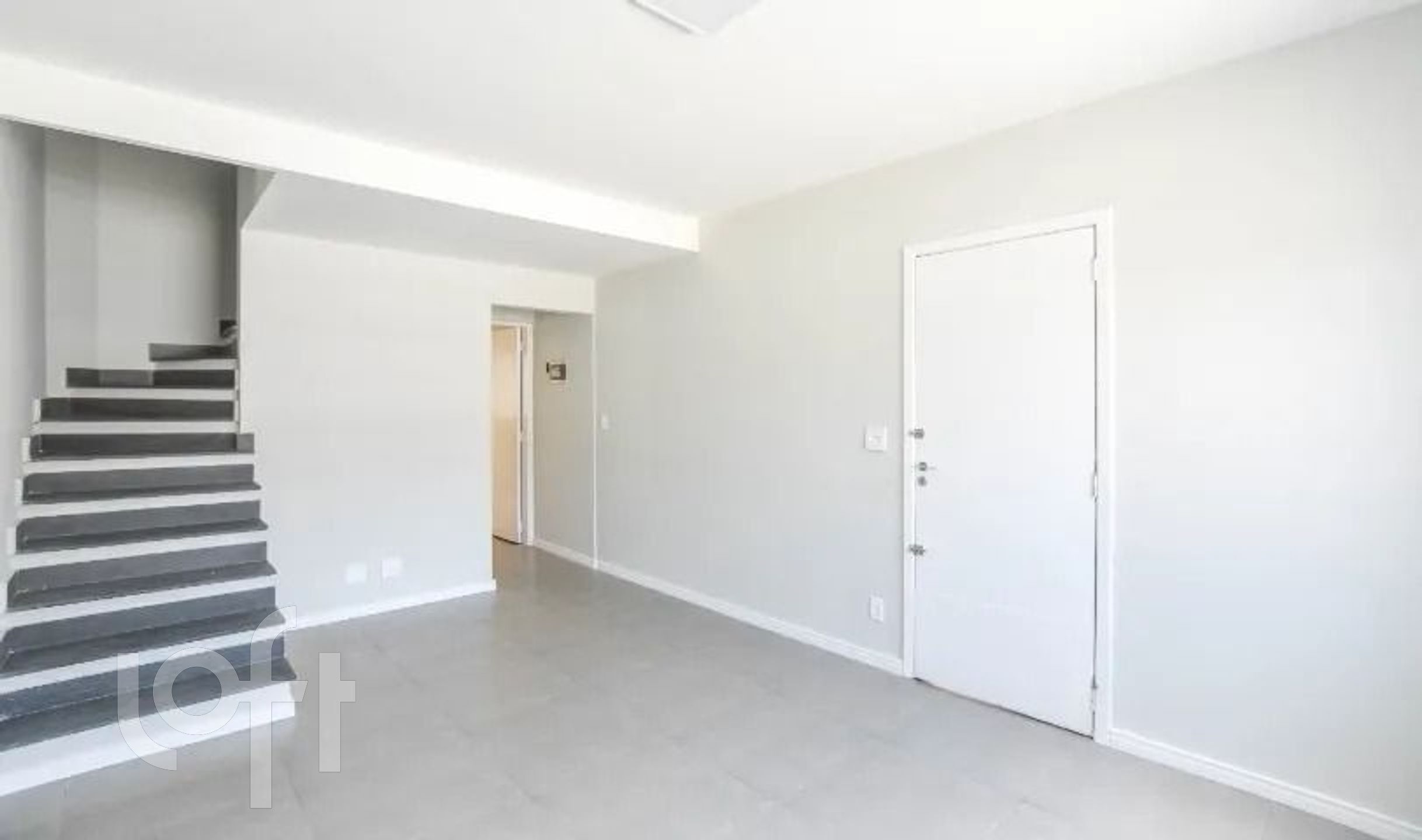 Casa à venda com 2 quartos, 100m² - Foto 3