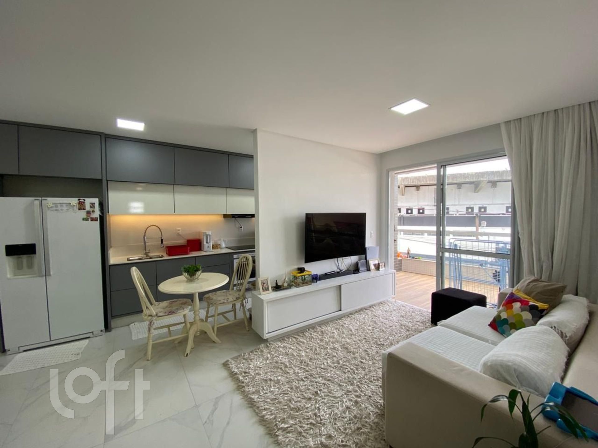 Apartamento à venda em Canto com 138 m², 3 quartos, 3 suítes, 2 vagas
