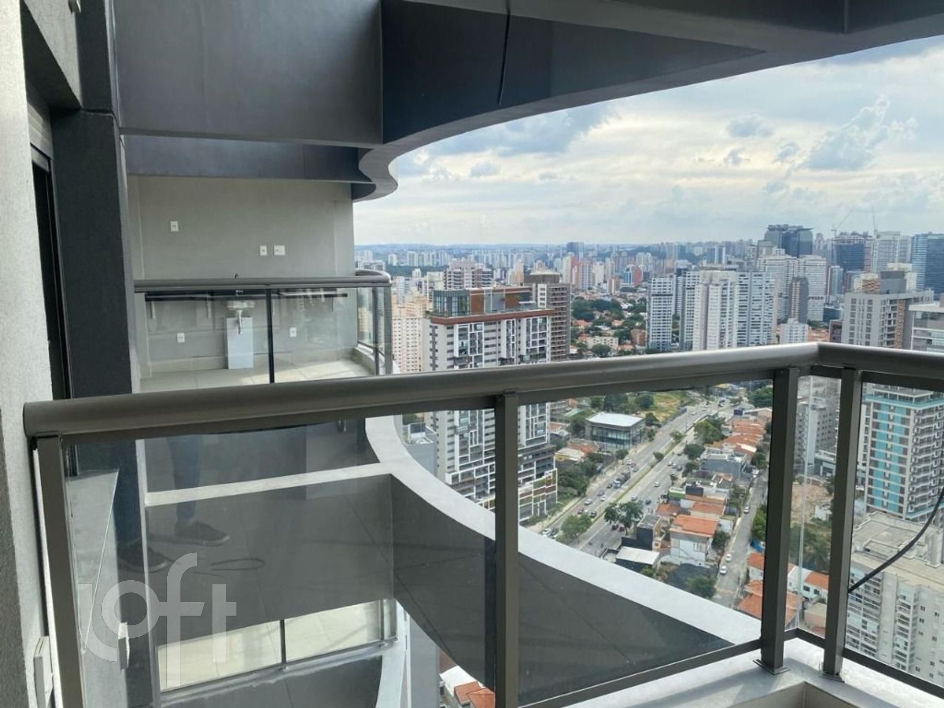 Apartamento à venda com 1 quarto, 50m² - Foto 3