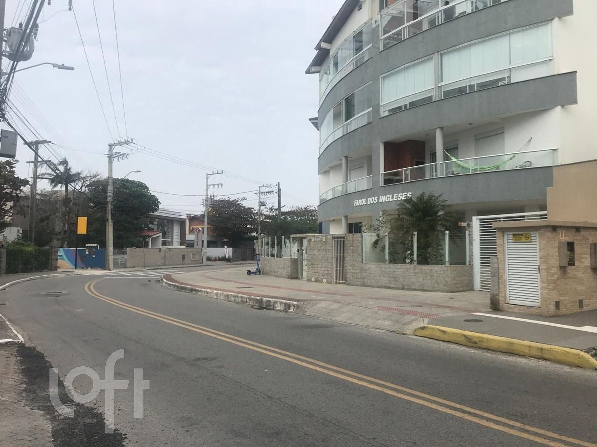 Apartamento à venda em Ingleses com 58 m², 1 quarto, 1 vaga