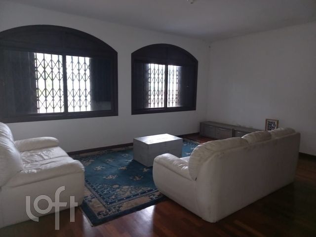 Casa com 238m², 3 dormitórios, 1 suíte, 4 vagas, Chácara das Pedras em Porto Alegre