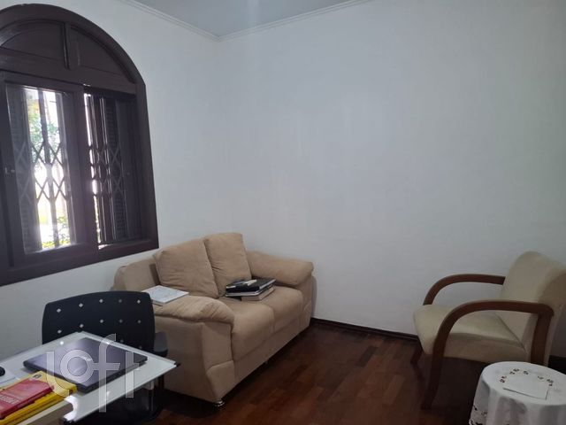 Casa com 238m², 3 dormitórios, 1 suíte, 4 vagas, Chácara das Pedras em Porto Alegre