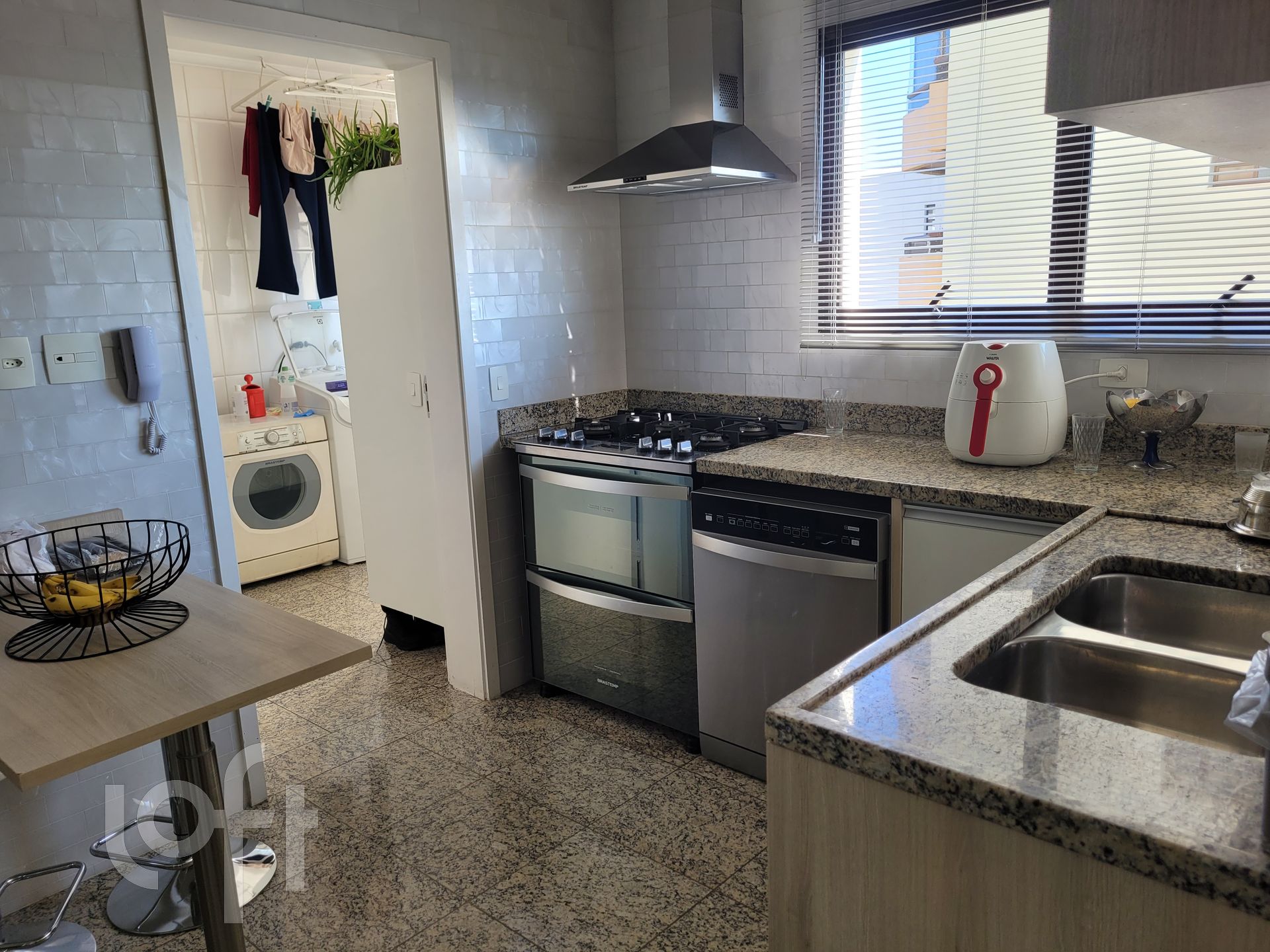 Apartamento à venda com 3 quartos, 163m² - Foto 4