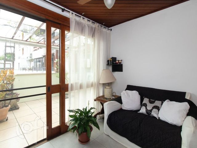 Apartamento com 141m², 3 dormitórios, 1 suíte, 1 vaga, Santana em Porto Alegre