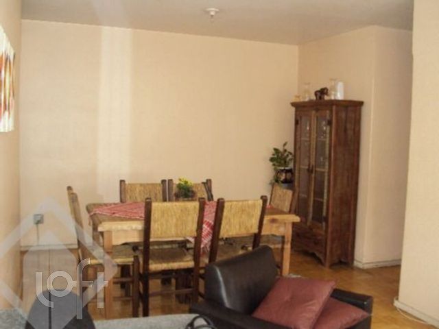 Apartamento com 97m², 3 dormitórios, Petrópolis em Porto Alegre