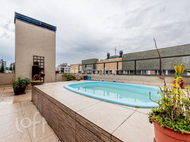 Apartamento com 229m², 3 dormitórios, 1 suíte, 2 vagas, Petrópolis em Porto Alegre