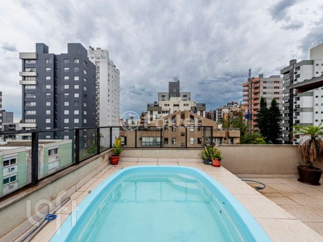 Apartamento com 229m², 3 dormitórios, 1 suíte, 2 vagas, Petrópolis em Porto Alegre