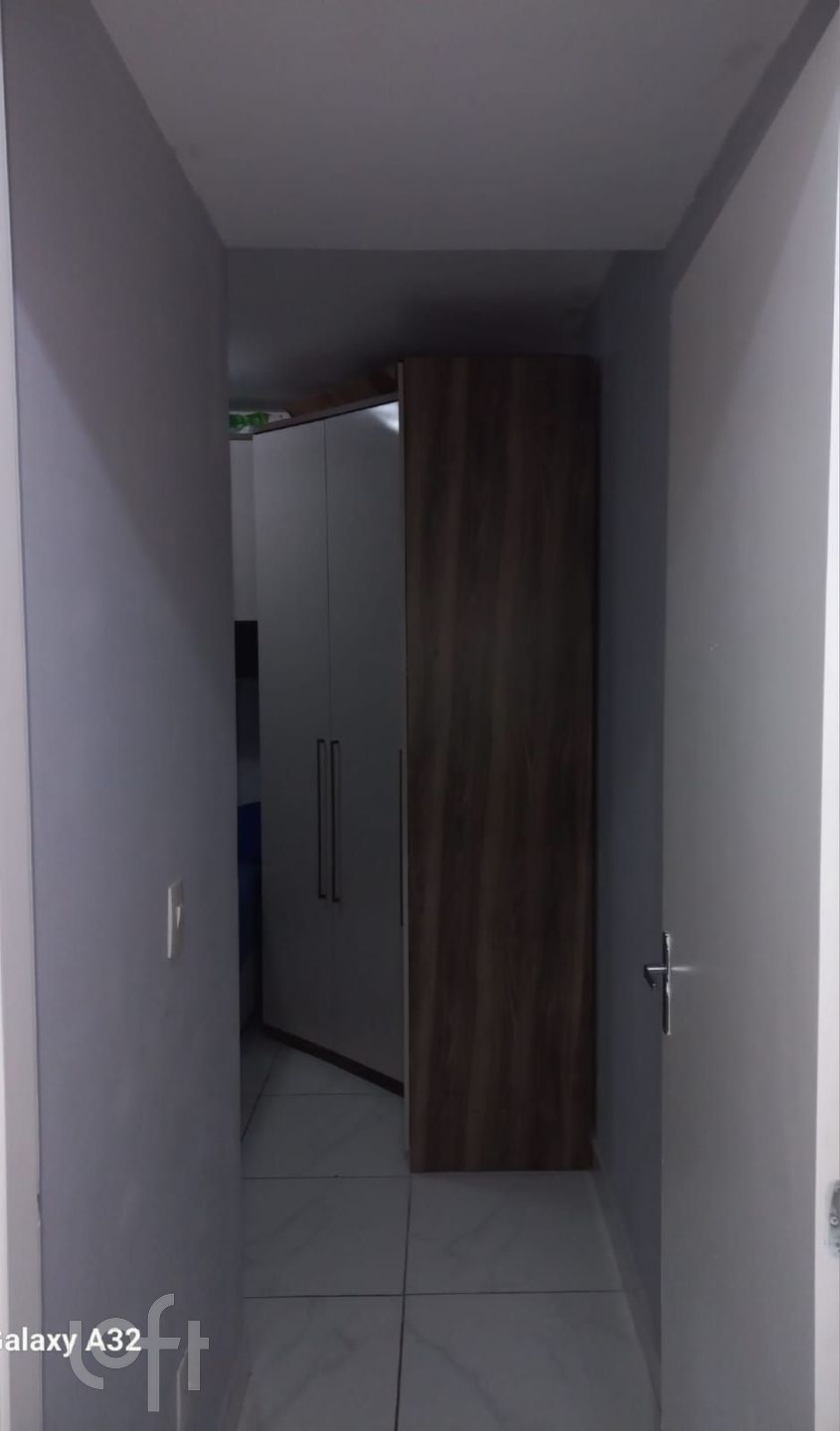 Apartamento à venda com 2 quartos, 44m² - Foto 25