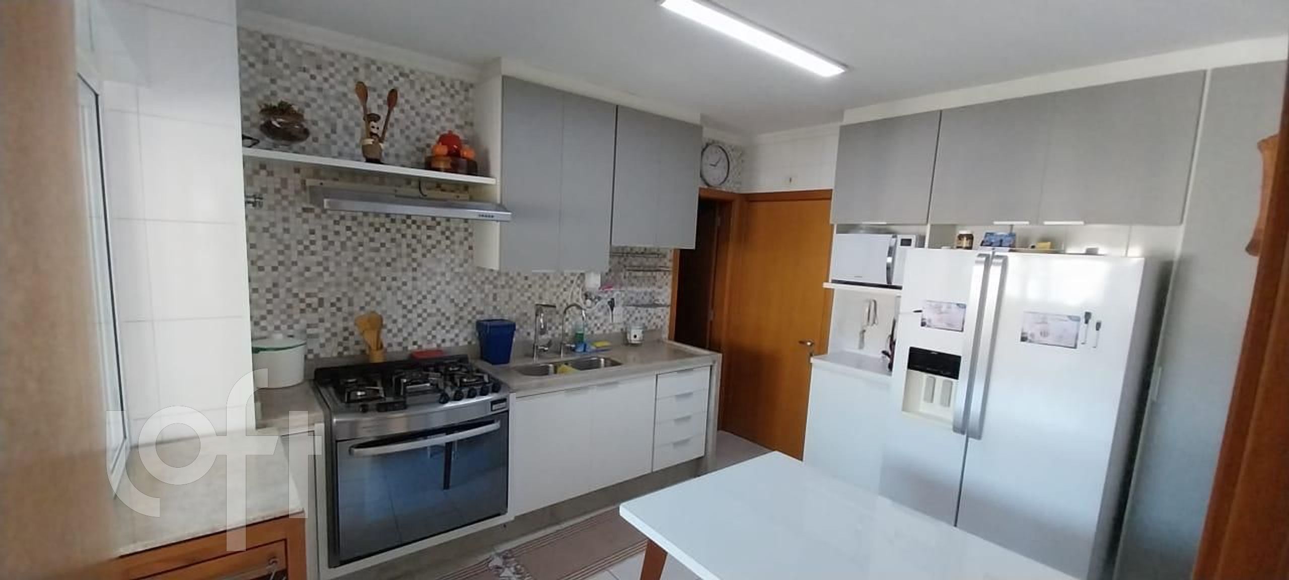 Apartamento à venda com 4 quartos, 205m² - Foto 3