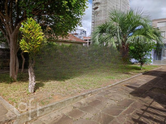 Casa com 100m², 2 dormitórios, 2 vagas, Vila Ipiranga em Porto Alegre