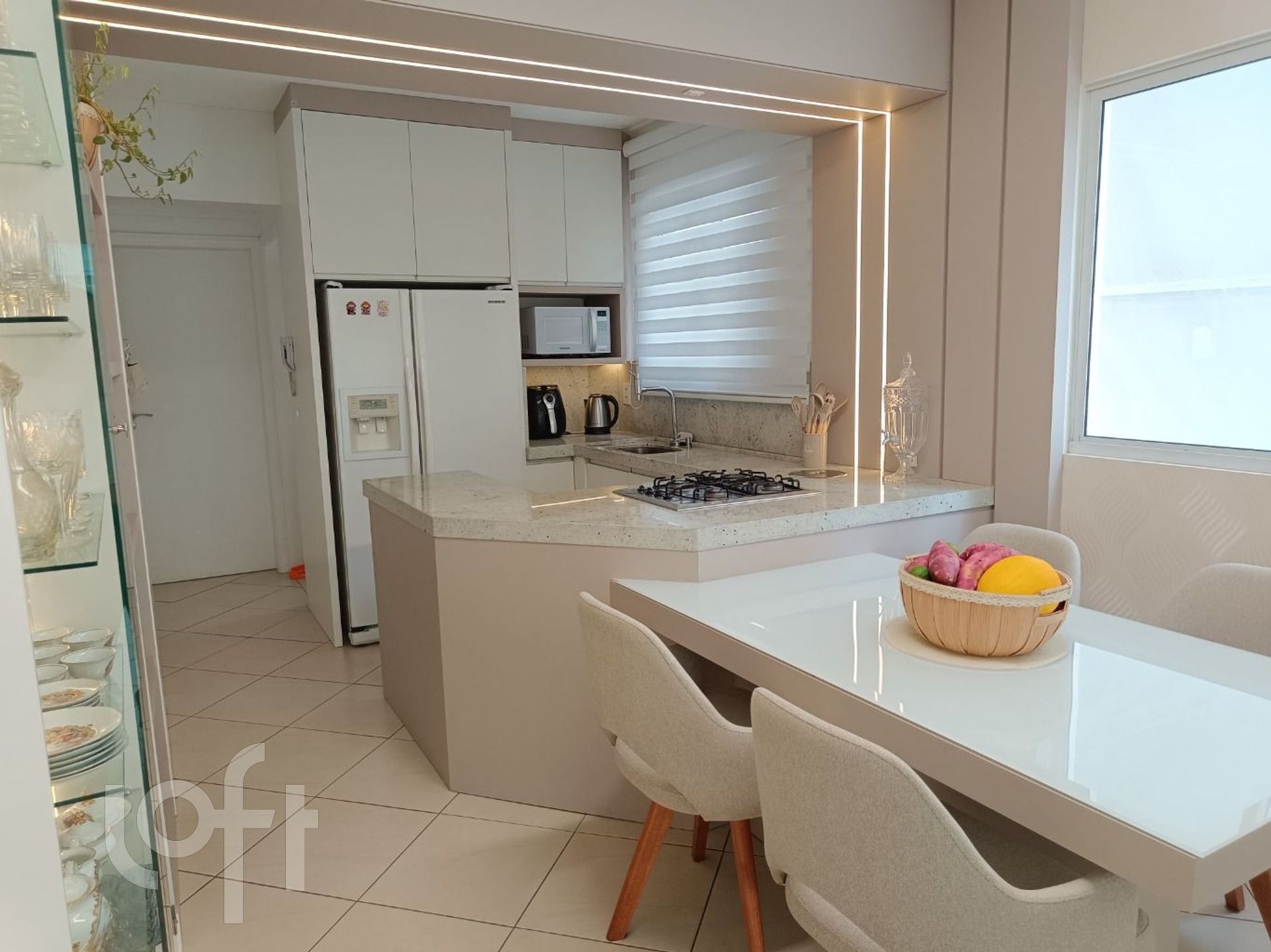 Apartamentos com 250m², 3 quartos, 2 suítes, 1 garagem, no bairro Centro em Balneário Camboriú