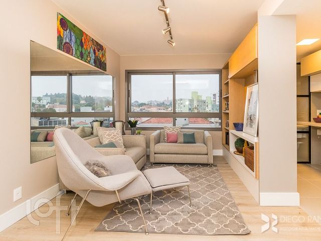 Apartamento com 60m², 2 dormitórios, 1 suíte, 1 vaga, Santana em Porto Alegre