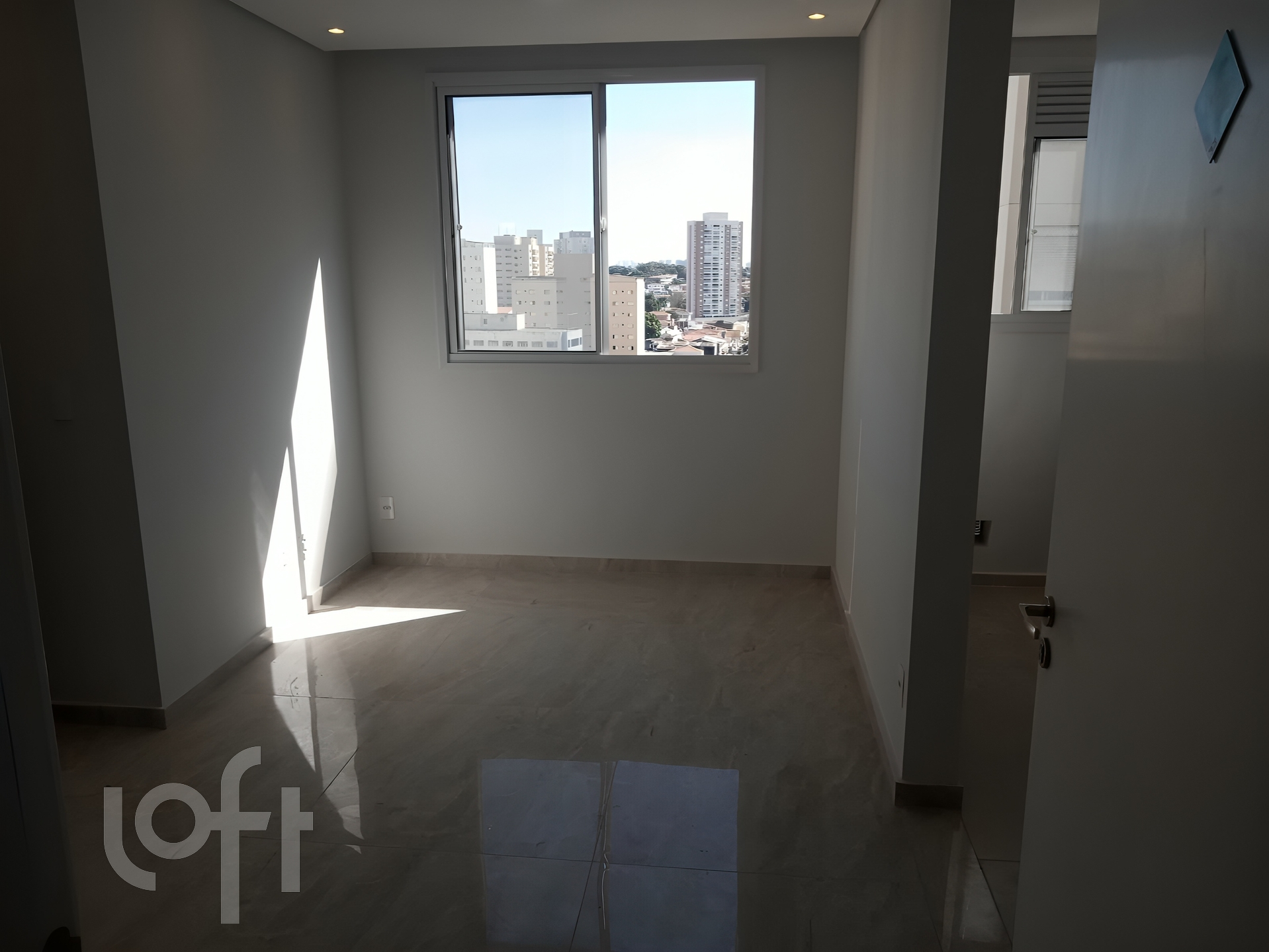 Apartamento à venda com 2 quartos, 34m² - Foto 2