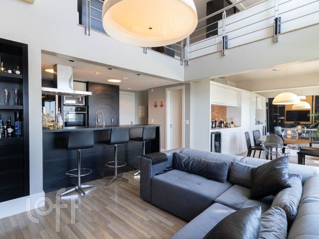 Apartamento com 150m², 1 dormitório, 1 suíte, 2 vagas, Três Figueiras em Porto Alegre