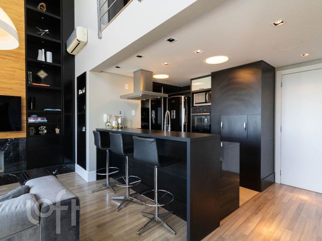 Apartamento com 150m², 1 dormitório, 1 suíte, 2 vagas, Três Figueiras em Porto Alegre